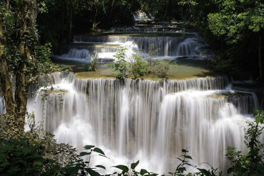 Cascade de Hua Mae Khamin_Water_Fall_-_Parc national de Khuean_Srinagarindra